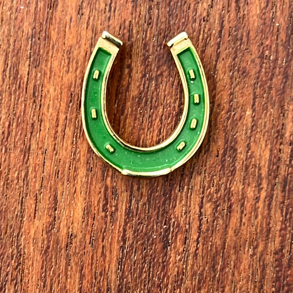 Up for sale is a ton of luck for St Paddy‘s day. A new meaning to green energy.